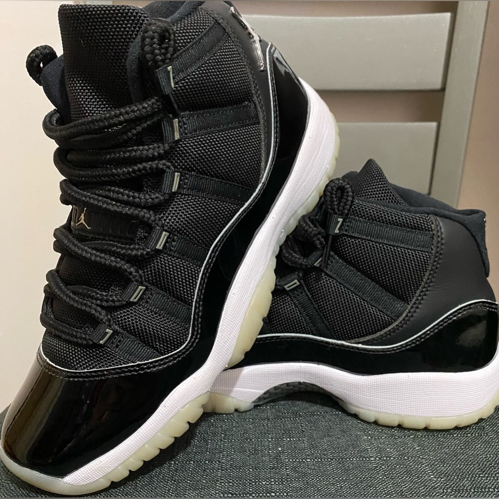 Jordan 11s